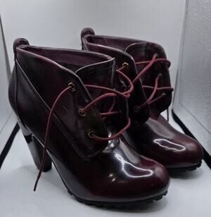 Bamboo Women's Burgundy Patent Leather Lace Up Ankle Boots Chunky Heel Size 8.5